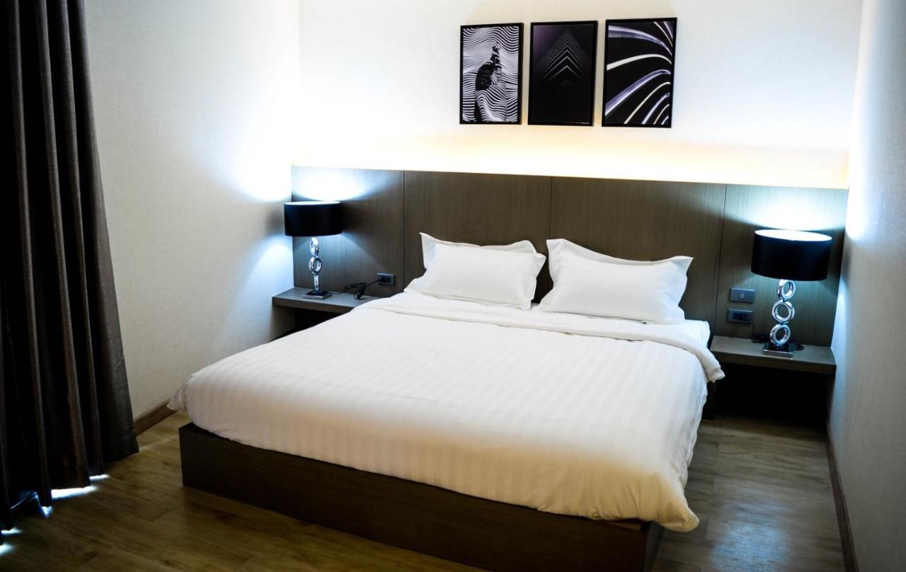 The 28Th Hotel Kanchanaburi Extérieur photo