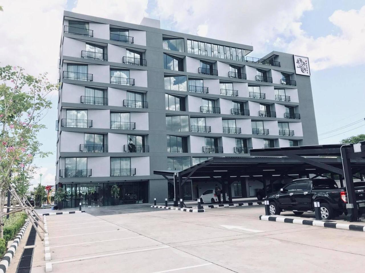 The 28Th Hotel Kanchanaburi Extérieur photo