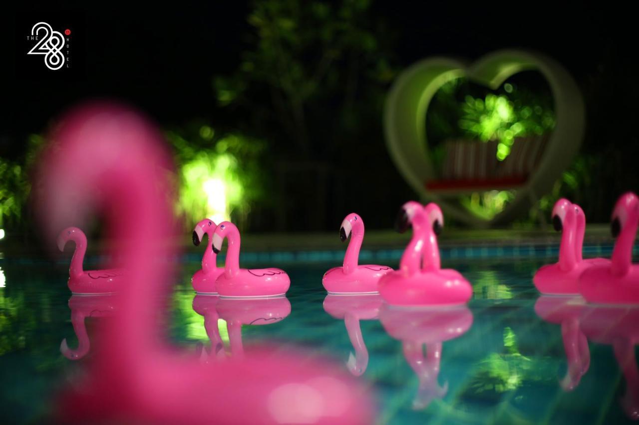 The 28Th Hotel Kanchanaburi Extérieur photo